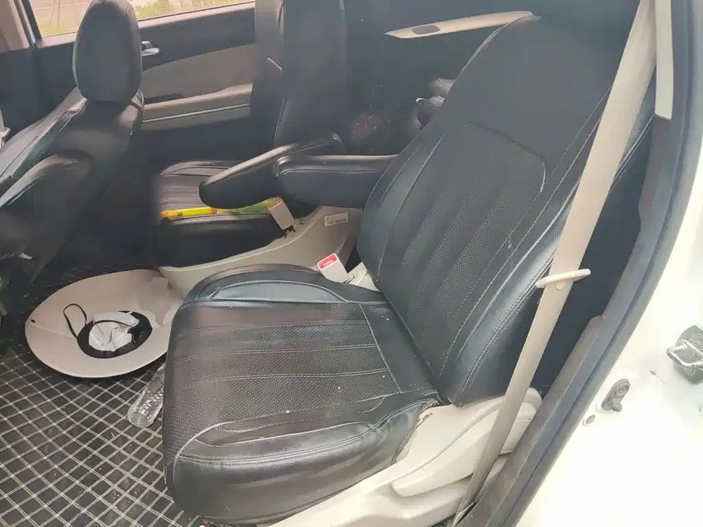 GAC Trumpchi M6 2020 — фото 18