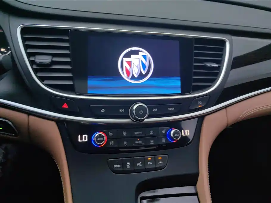 Buick LaCrosse 2019 — фото 13