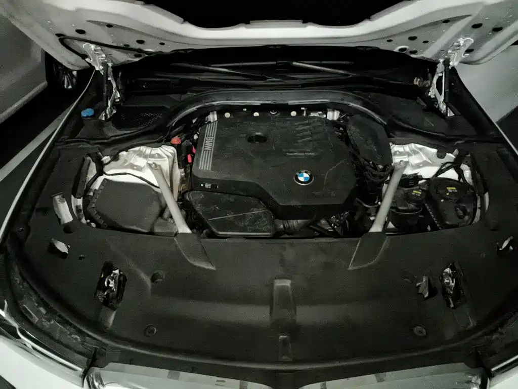 BMW 6 Series GT 2021 — фото 21