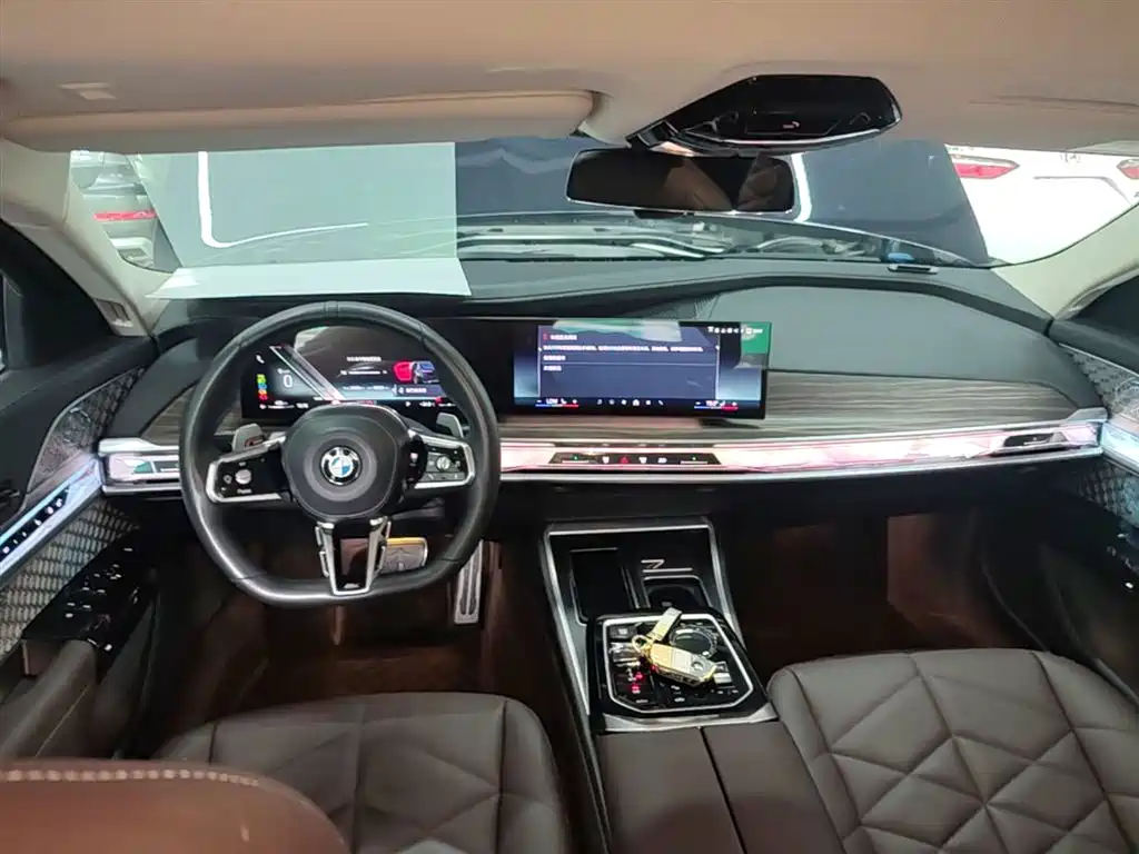 BMW 7 Series 2024 — фото 10