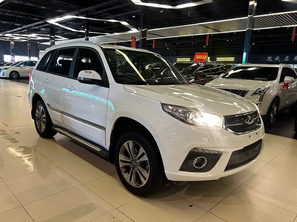 Chery Tiggo 3 2015 — фото 3