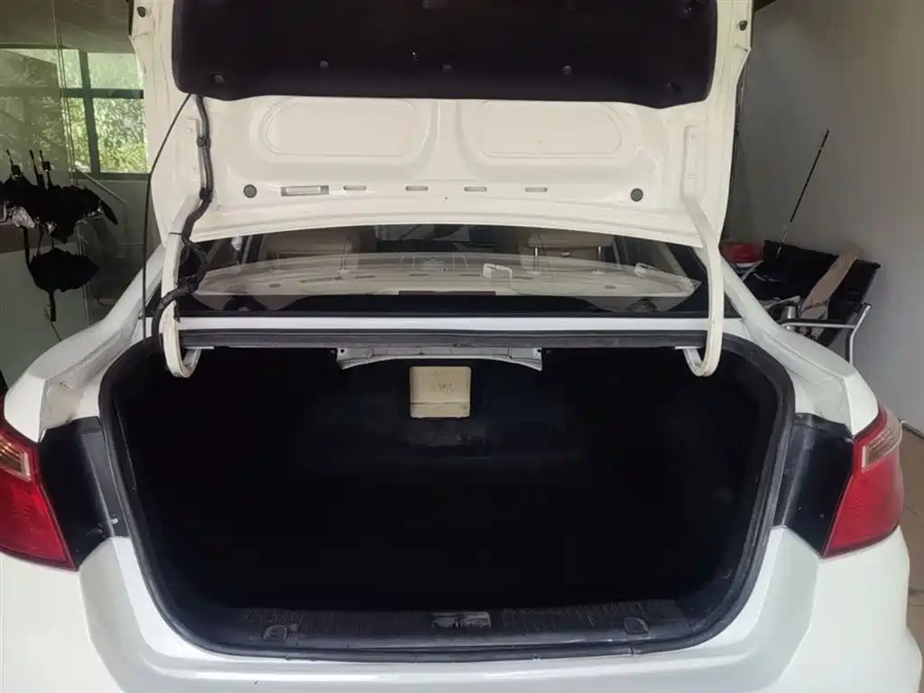 Changan Eado 2015 — фото 19