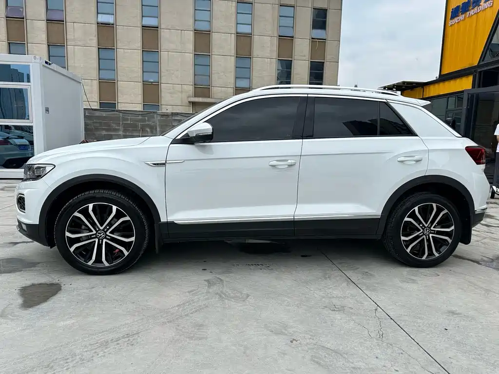 Volkswagen T-Roc 2022 — фото 3
