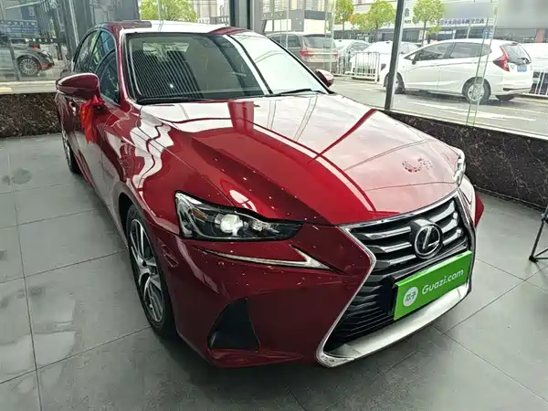 Lexus IS 2017