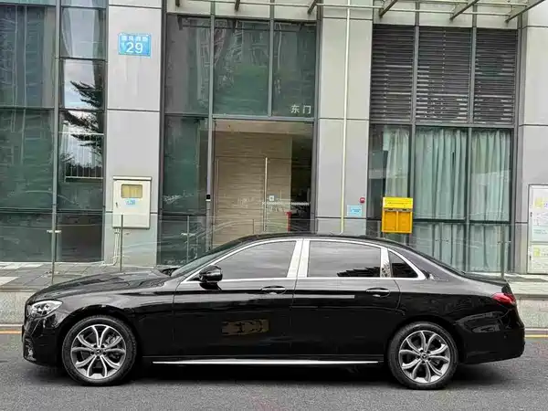 Mercedes-Benz E-Class 2021