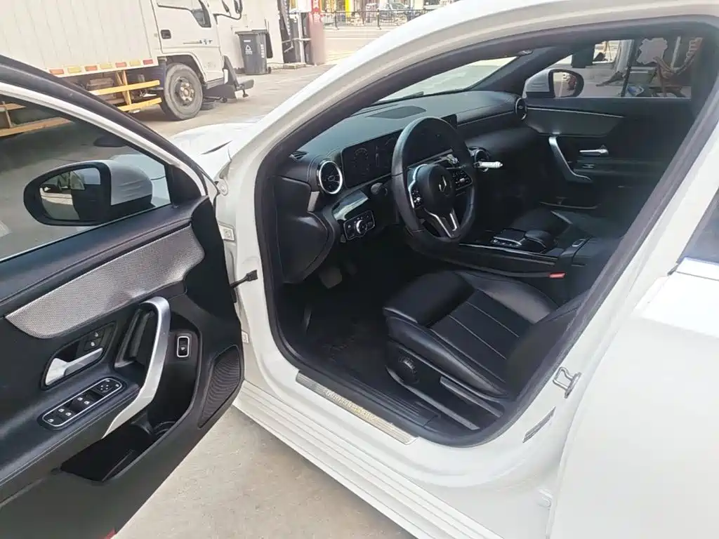 Mercedes-Benz A-Class 2020 — фото 16
