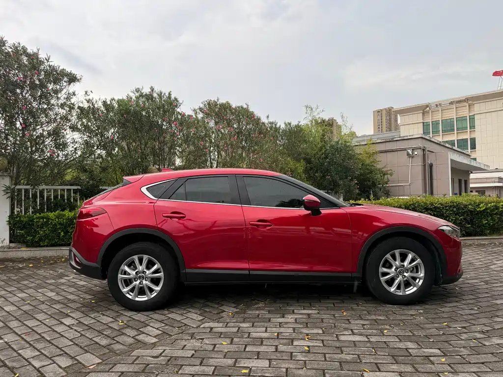 Mazda CX-4 2016 — фото 10