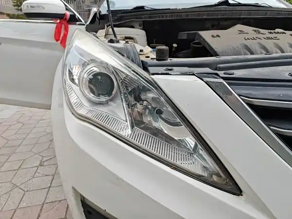 Dongfeng Jingyi S50 2017