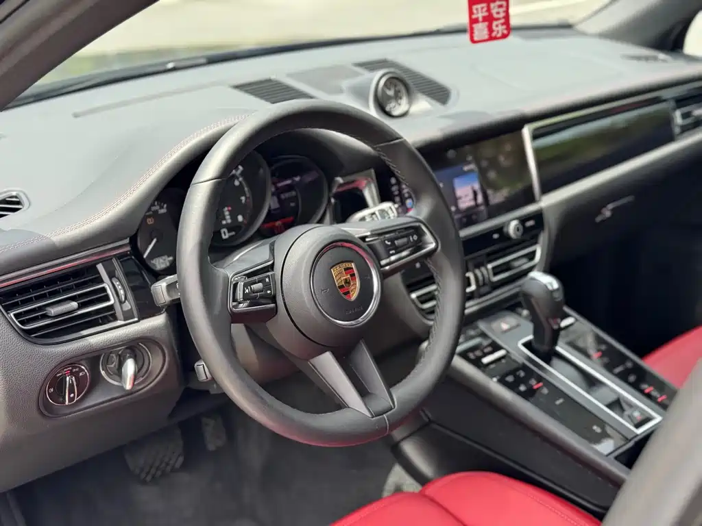 Porsche Macan 2022 — фото 14