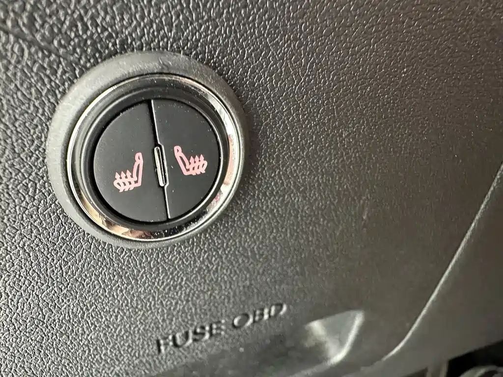 Hyundai Elantra 2023 — фото 14