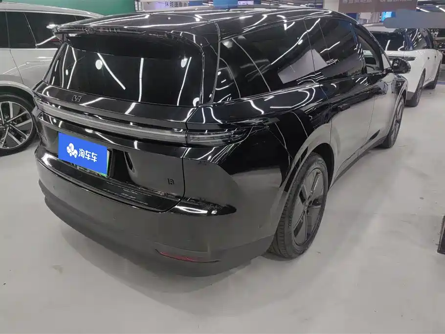 Li Auto i8 2026