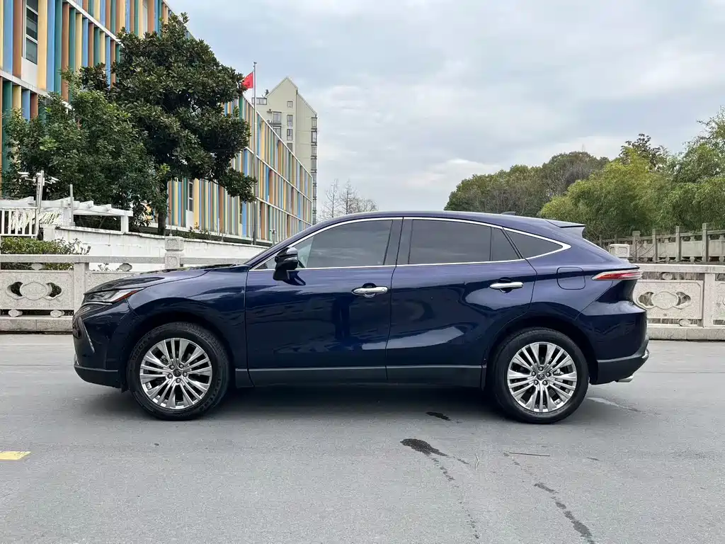 Toyota Harrier 2022 — фото 6
