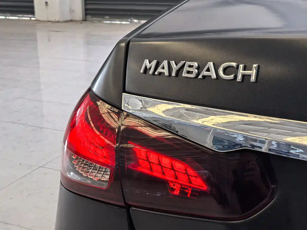 Mercedes-Benz E-Class 2013 — фото 13
