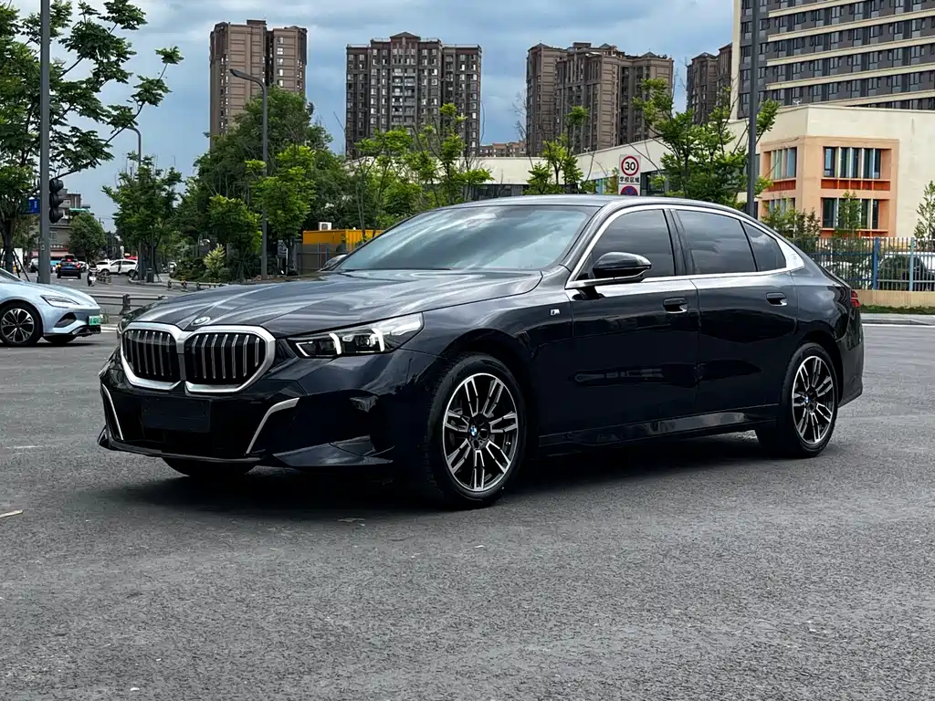 BMW 5 Series 2025