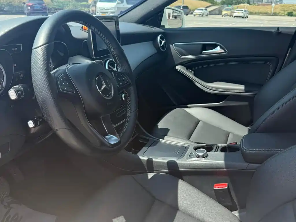 Mercedes-Benz CLA 2015 — фото 4
