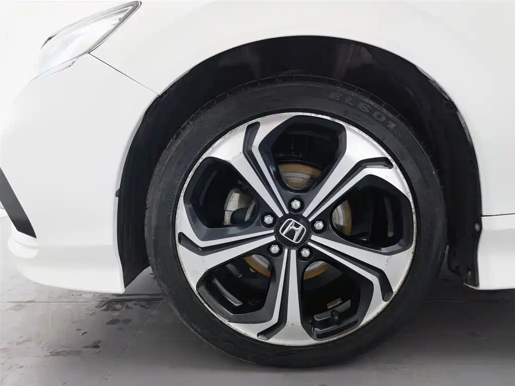 Honda Jade 2017 — фото 17