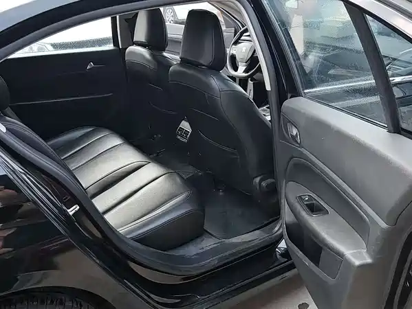 Peugeot 408 2016
