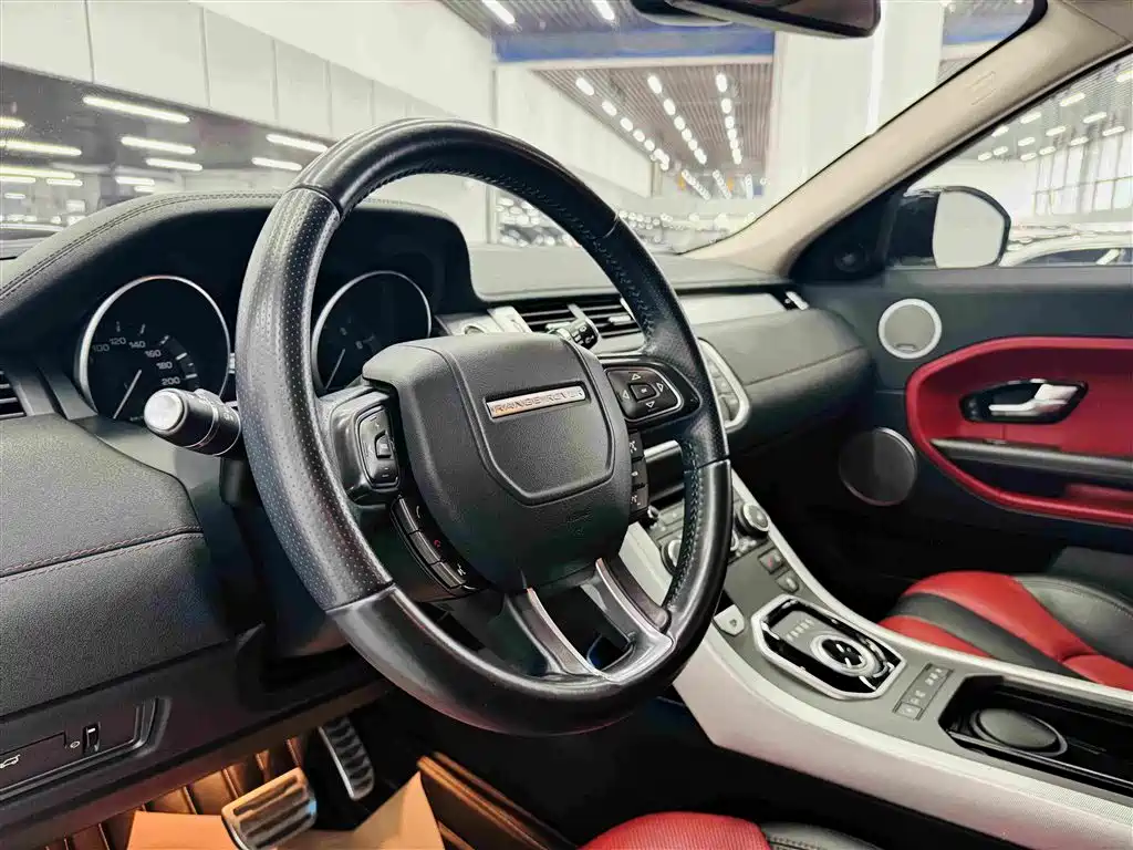 Land Rover Evoque 2015 — фото 13