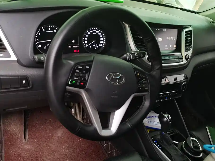 Hyundai Tucson 2017 — фото 12