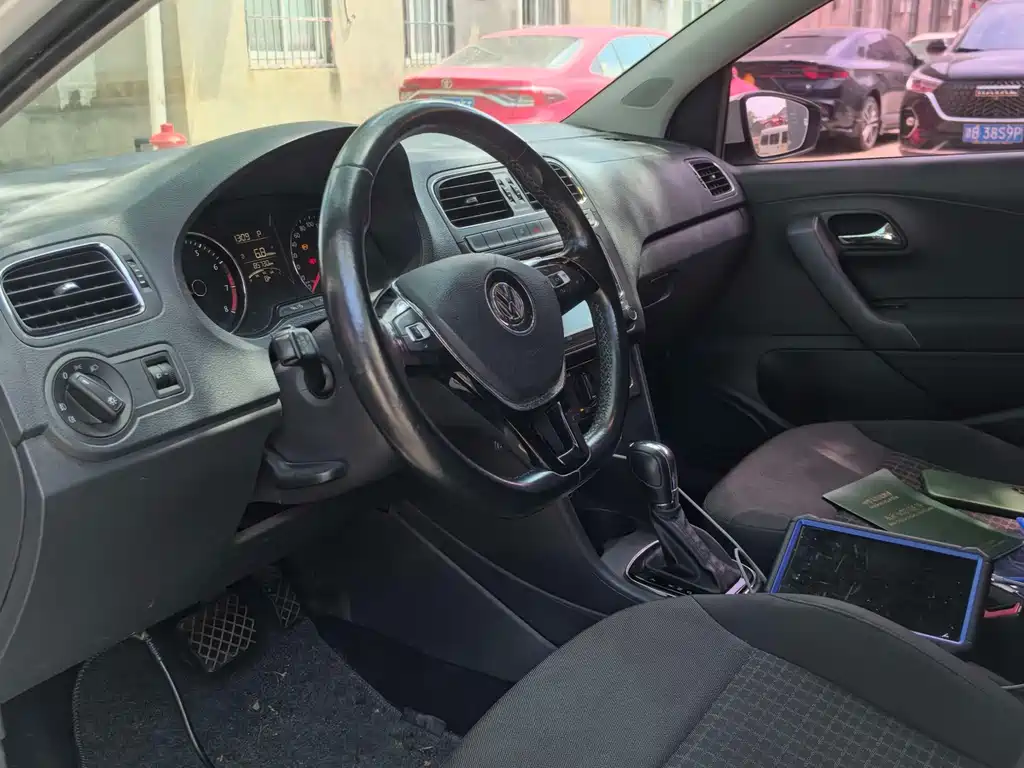 Volkswagen Polo 2016