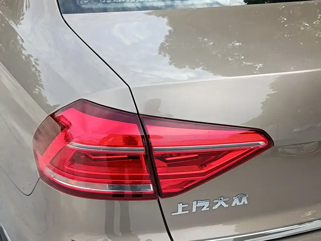 Volkswagen Passat 2018 — фото 6
