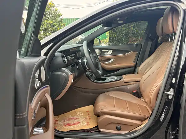 Mercedes-Benz E-Class 2023