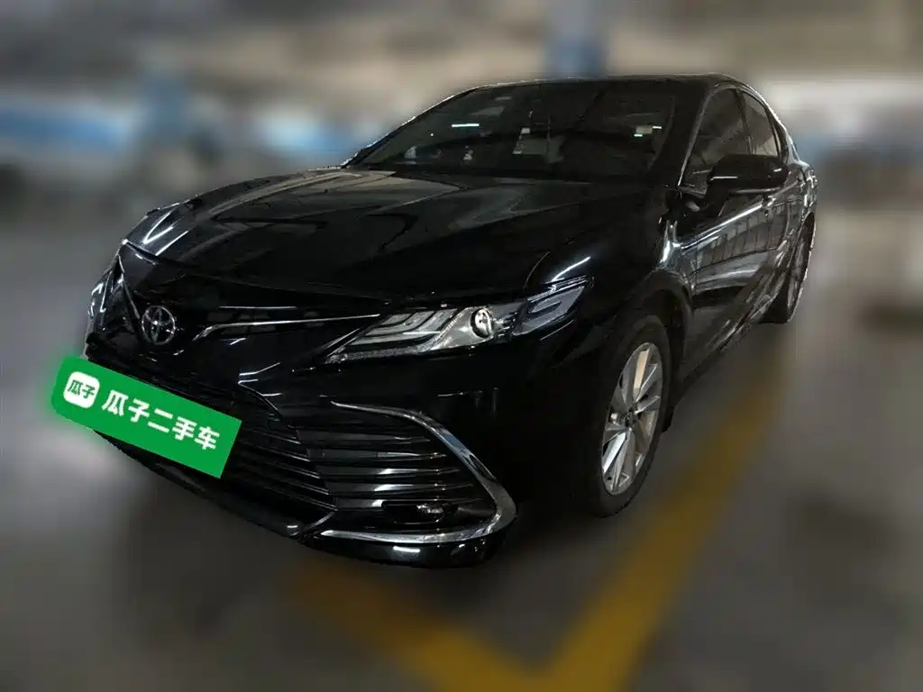 Toyota Camry 2022 — фото 2