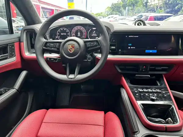 Porsche Cayenne 2025