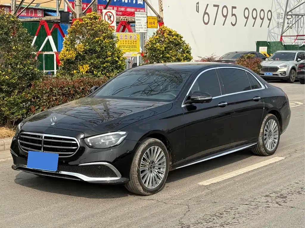 Mercedes-Benz E-Class 2023 — фото 1