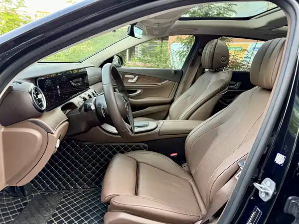Mercedes-Benz E-Class 2022