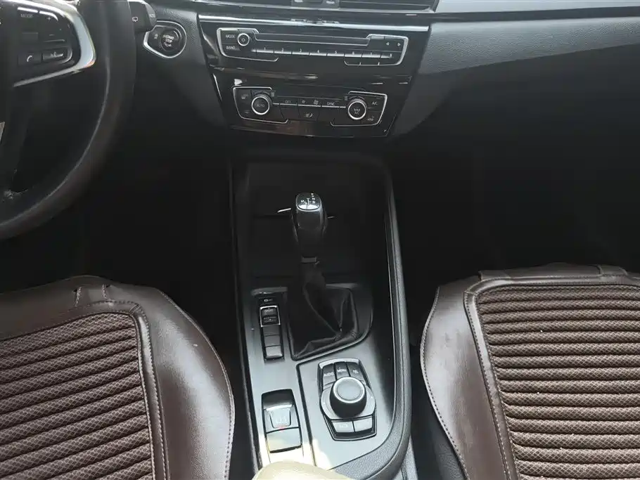 BMW X1 2017 — фото 16
