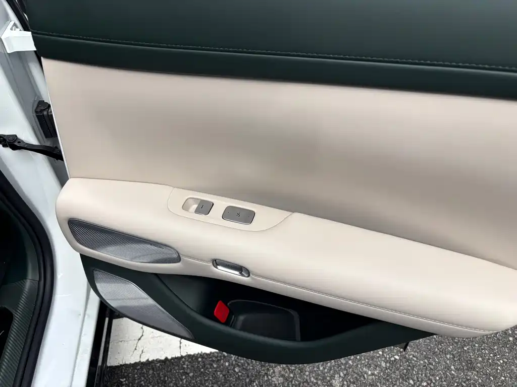 Xiaomi YU7 2025 — фото 13