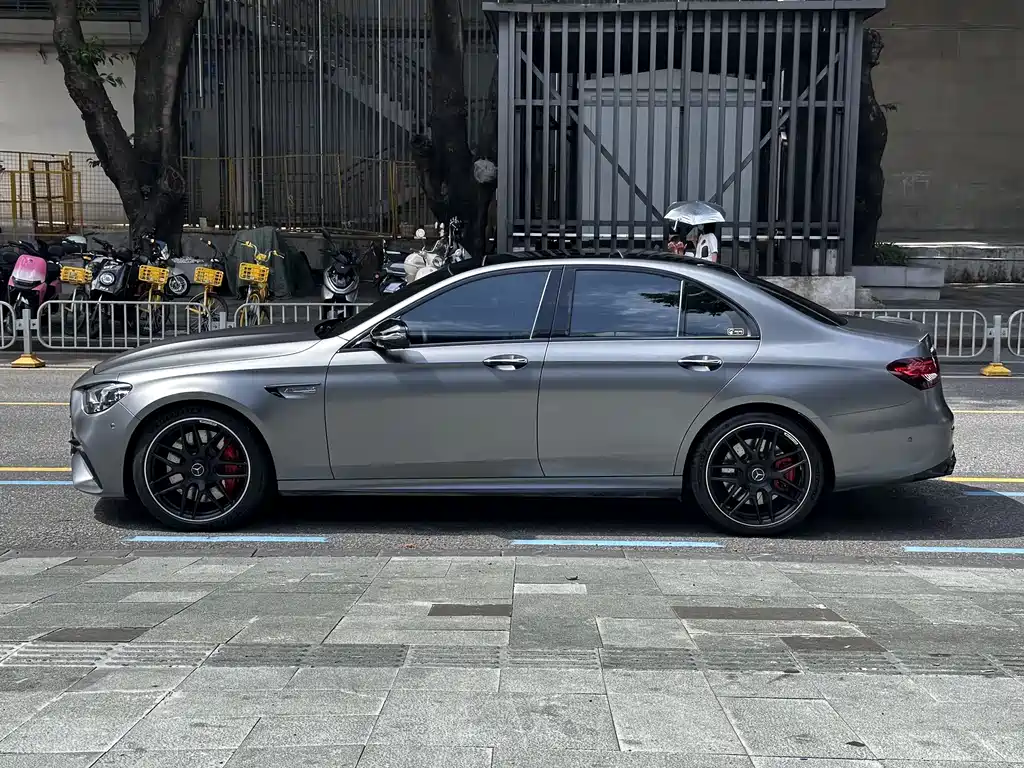 Mercedes-Benz E-Class AMG 2021 — фото 3