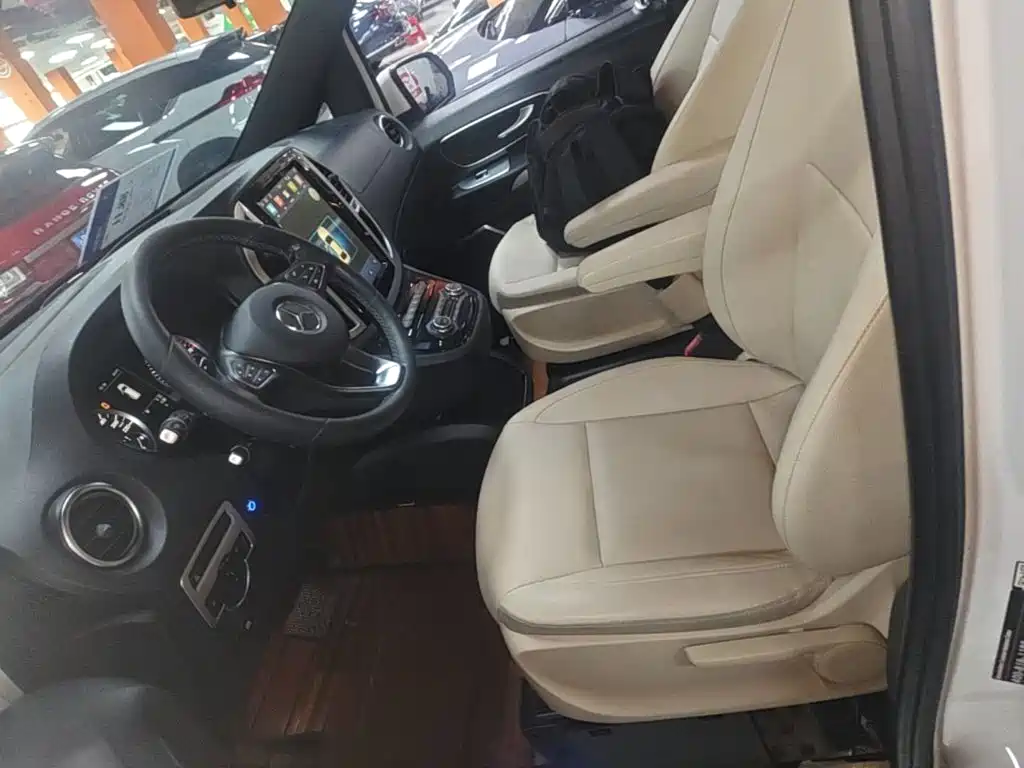 Mercedes-Benz Vito 2018 — фото 15