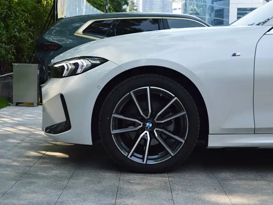 BMW 3 Series 2025