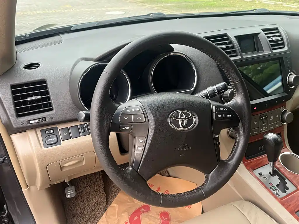 Toyota Highlander 2008 — фото 11
