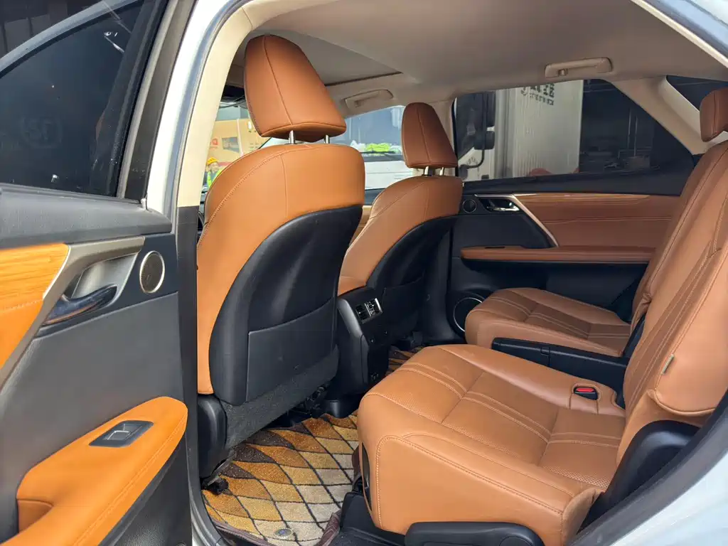 Lexus RX 2021