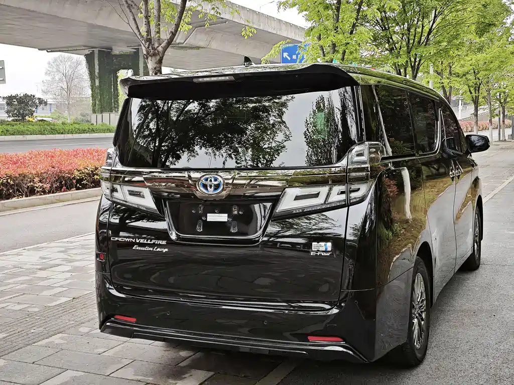 Toyota Vellfire 2023