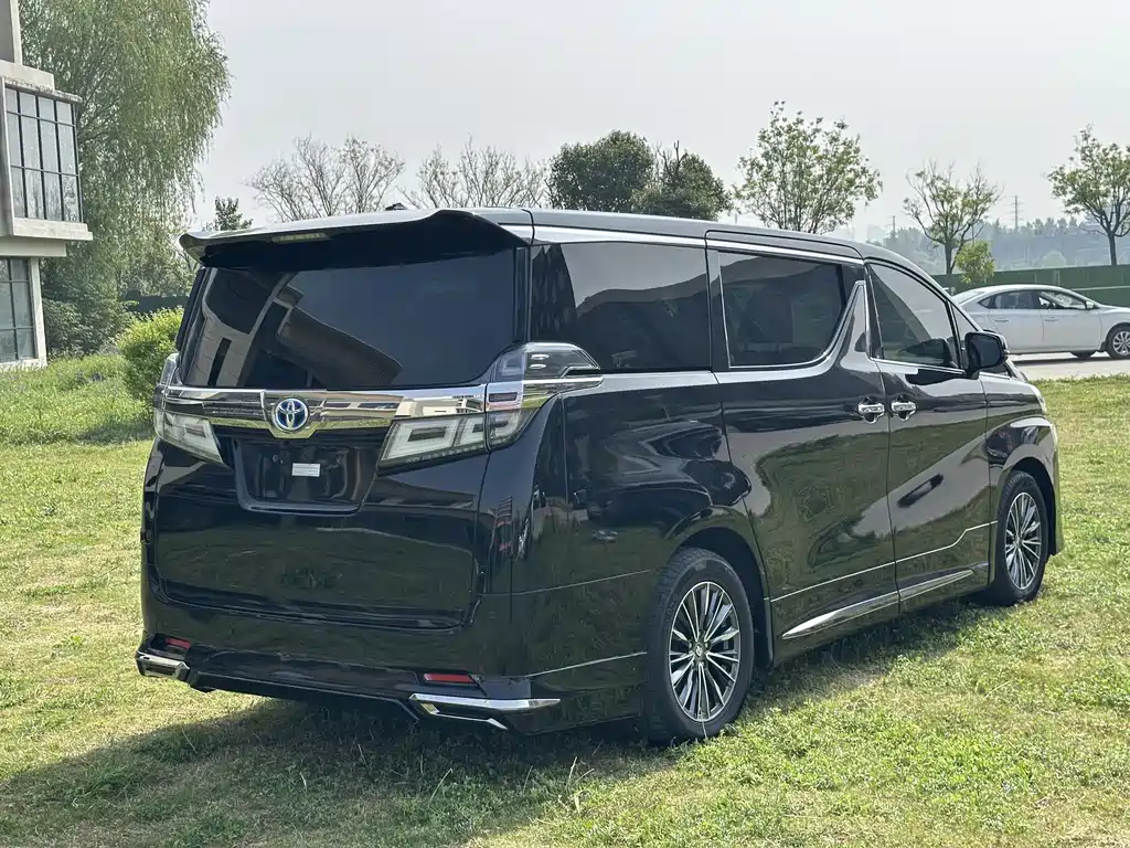 Toyota Vellfire 2021 — фото 8