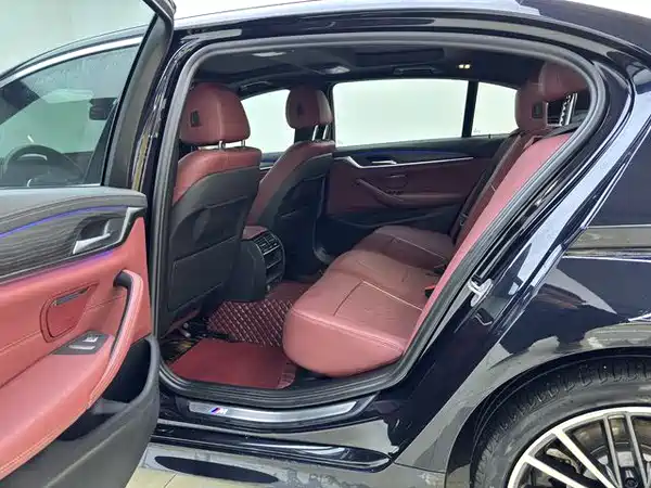 BMW 5 Series 2021