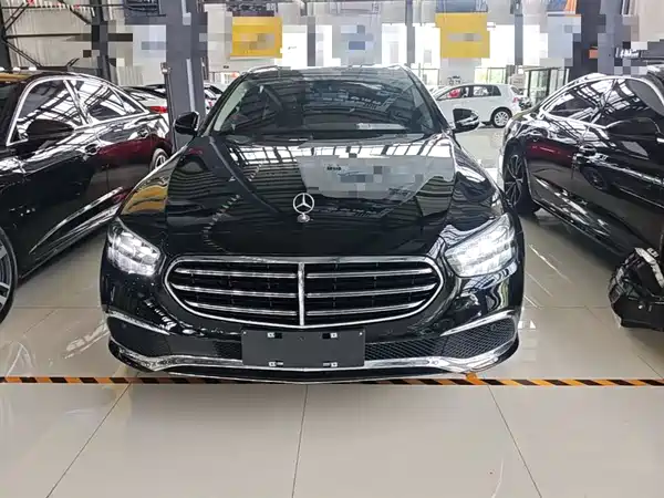 Mercedes-Benz E-Class 2022