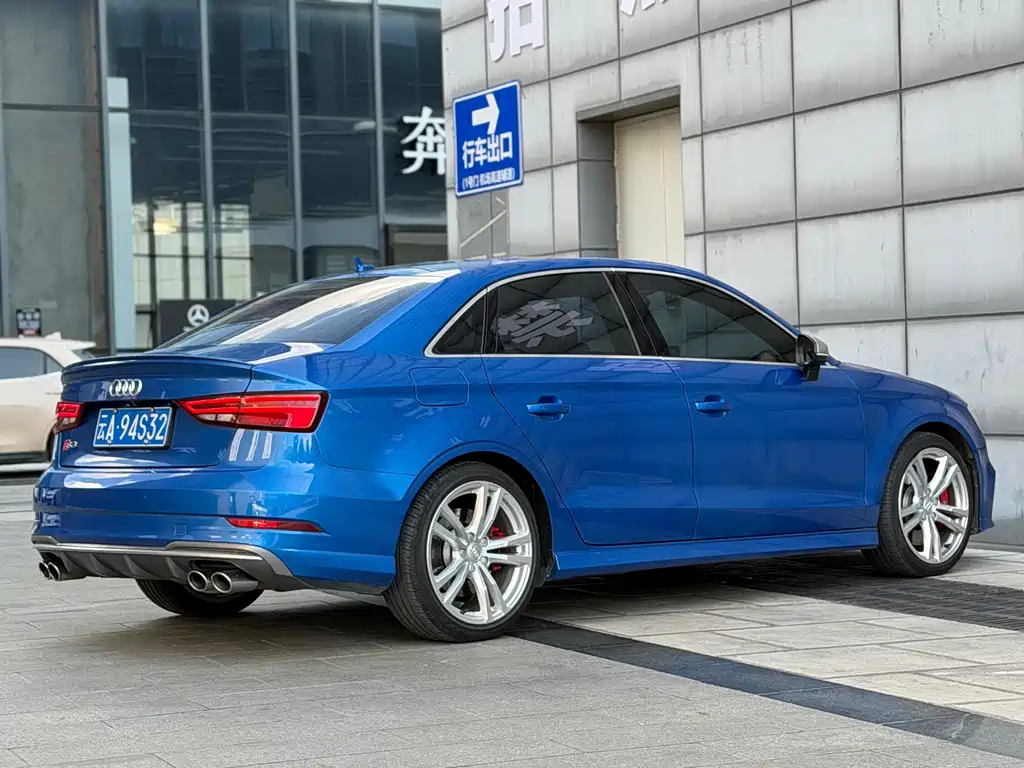 Audi S3 2018 — фото 22