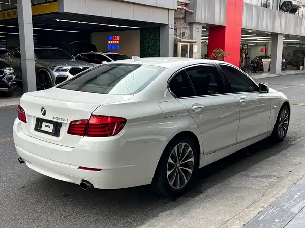 BMW 5 Series 2012
