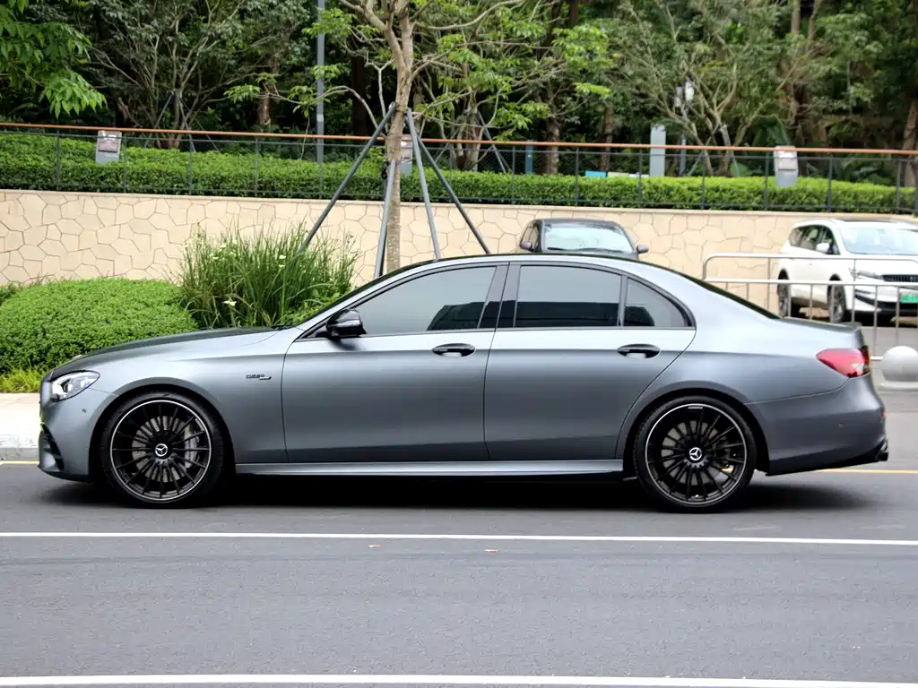 Mercedes-Benz E-Class AMG 2022 — фото 14