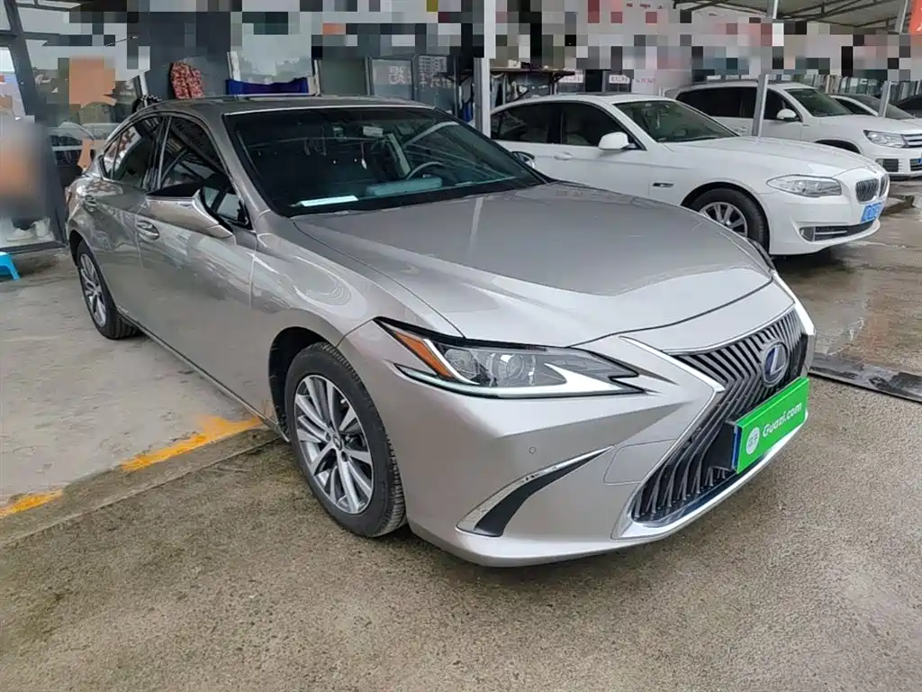 Lexus ES 2020 — фото 4