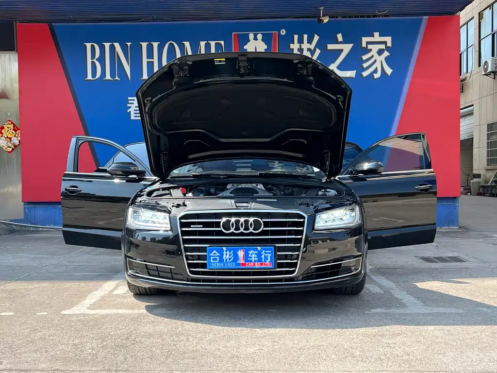 Audi A8 2017 — фото 16