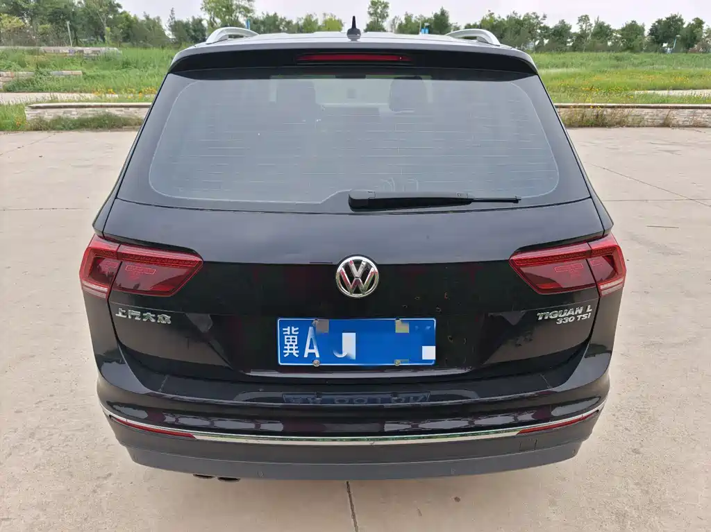 Volkswagen Tiguan L 2017 — фото 10
