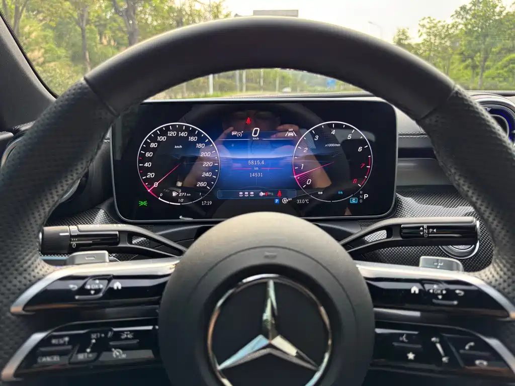 Mercedes-Benz C-Class 2025