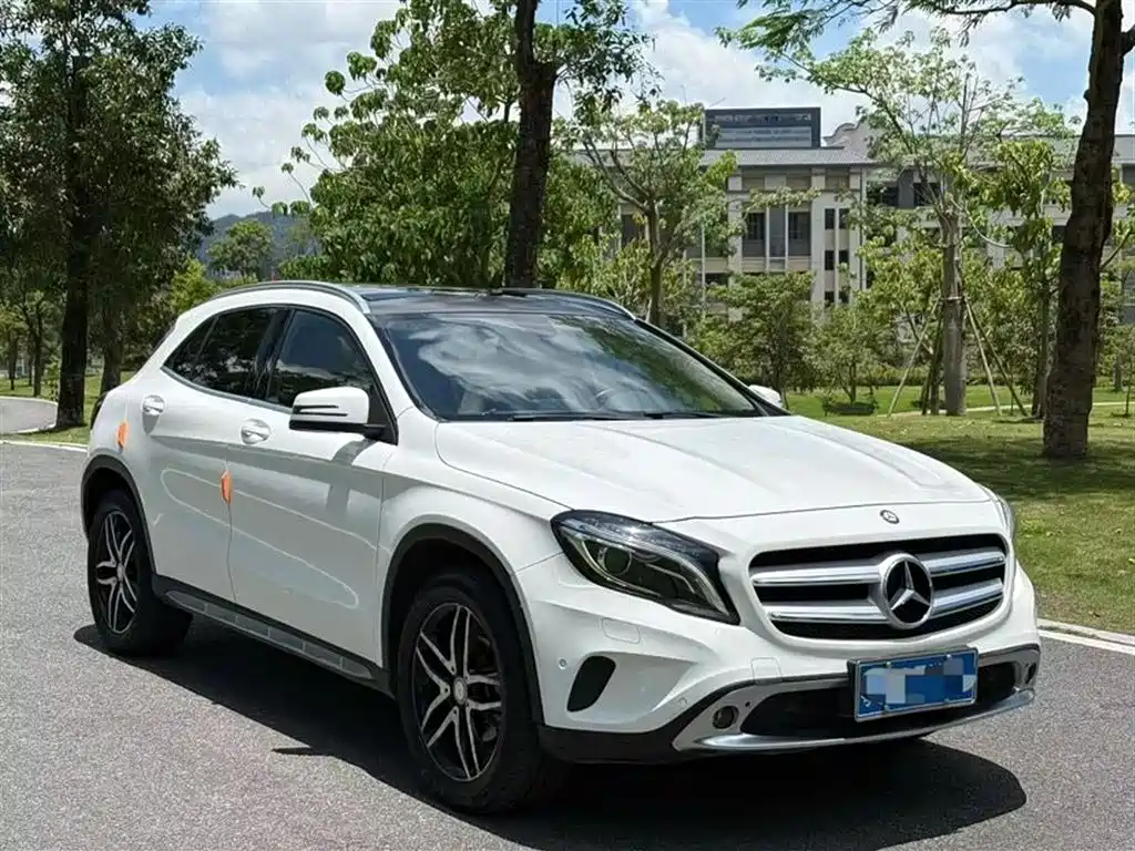 Mercedes-Benz GLA 2015