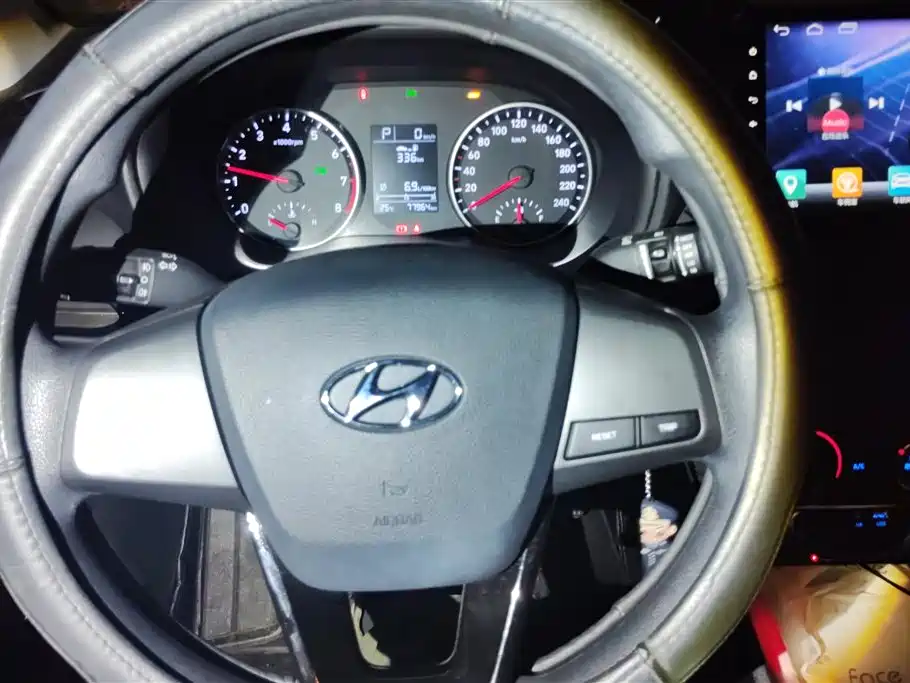 Hyundai Elantra 2018 — фото 15